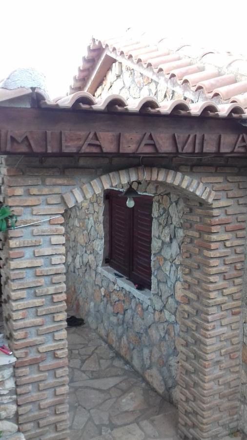 Mila La Villa Kástro Tornéze Buitenkant foto